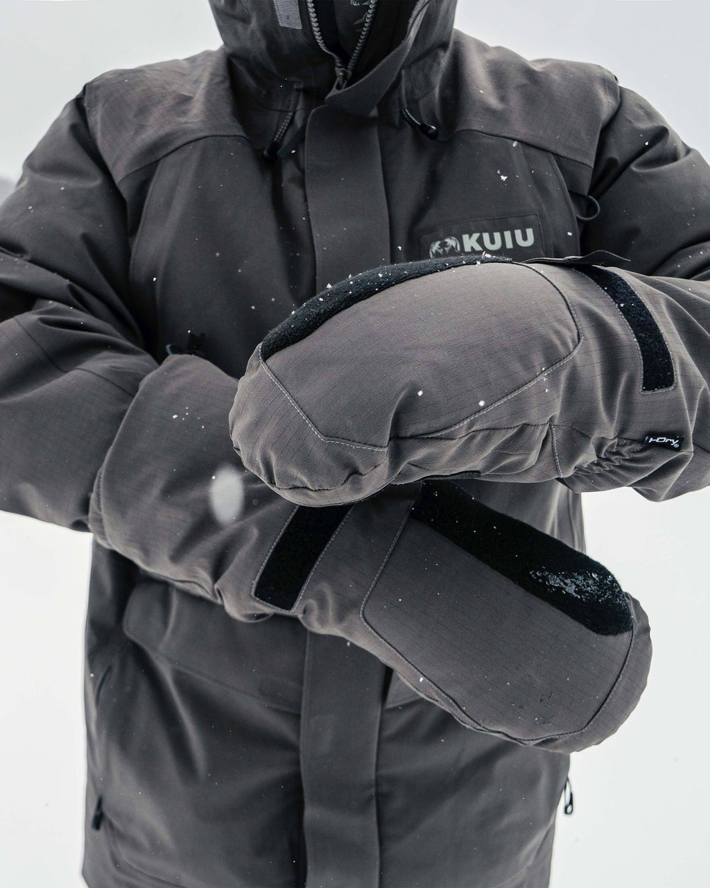 Super Down Arktuk Mitt | Asphalt